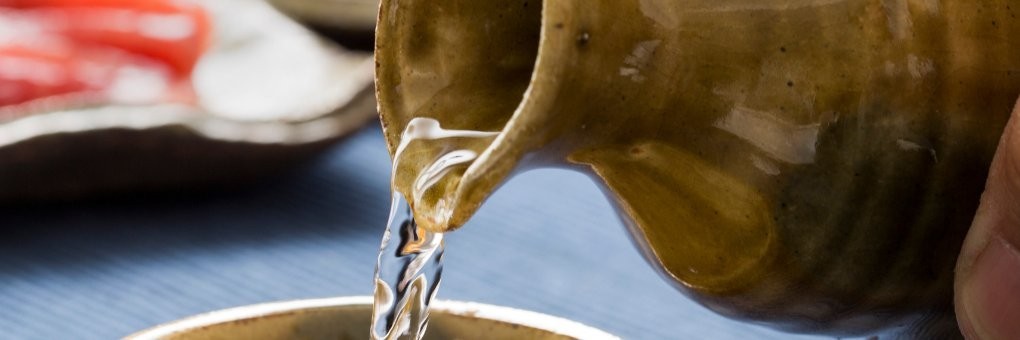 Jarras para sake y salsa de soja