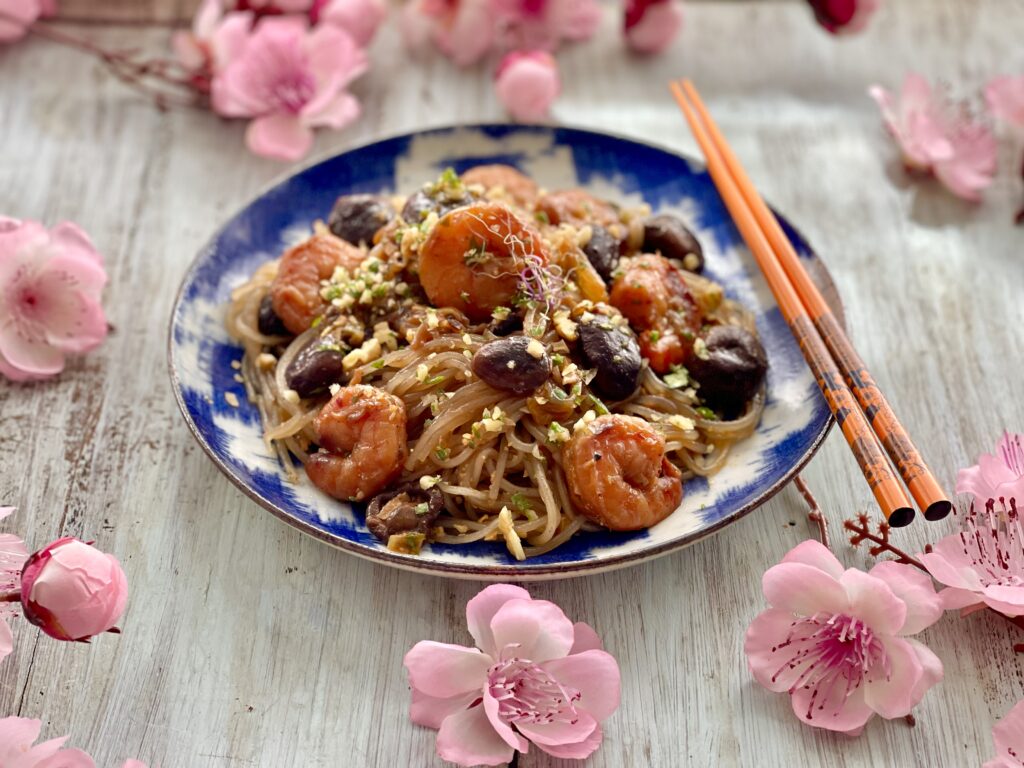 FIDEOS DE CRISTAL DE BONIATO CON LANGOSTINOS Y SHITAKE