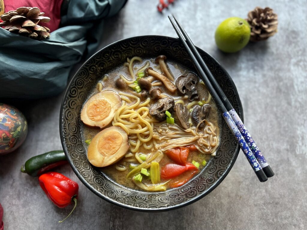 RAMEN VEGGIE CON SETAS CHINAS